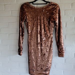 MOTEL ROSE-GOLD LONG SLEEVE SEQUIN DRESS